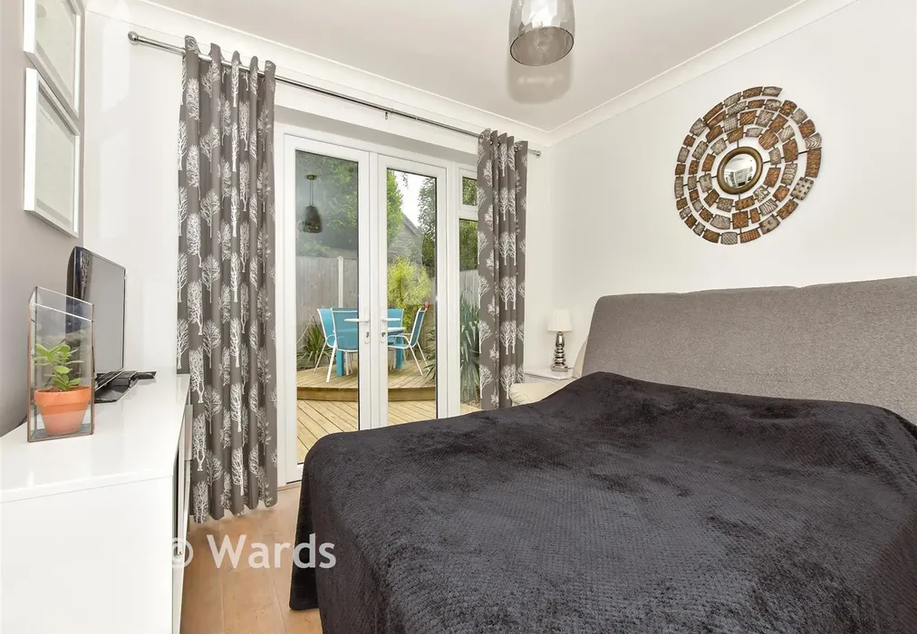 Bedroom 2 - Linden Avenue, Broadstairs, Kent - Wards of Kent