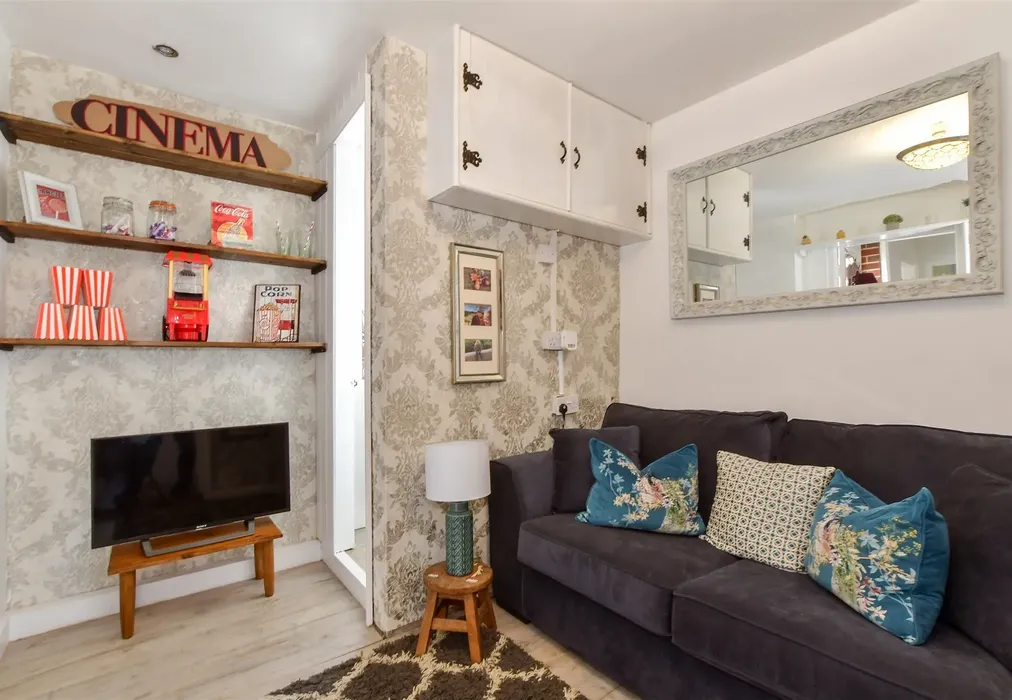 Rear Garden - Cockreed Lane, New Romney, Kent - Wards of Kent