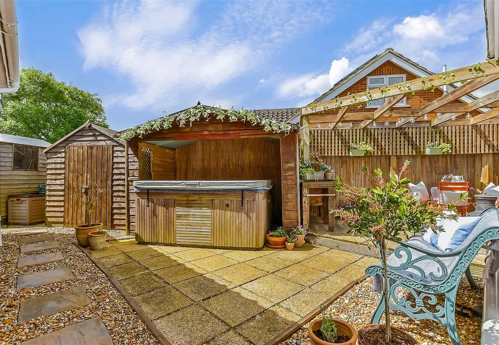 Patio / Decking - Cockreed Lane, New Romney, Kent - Wards of Kent