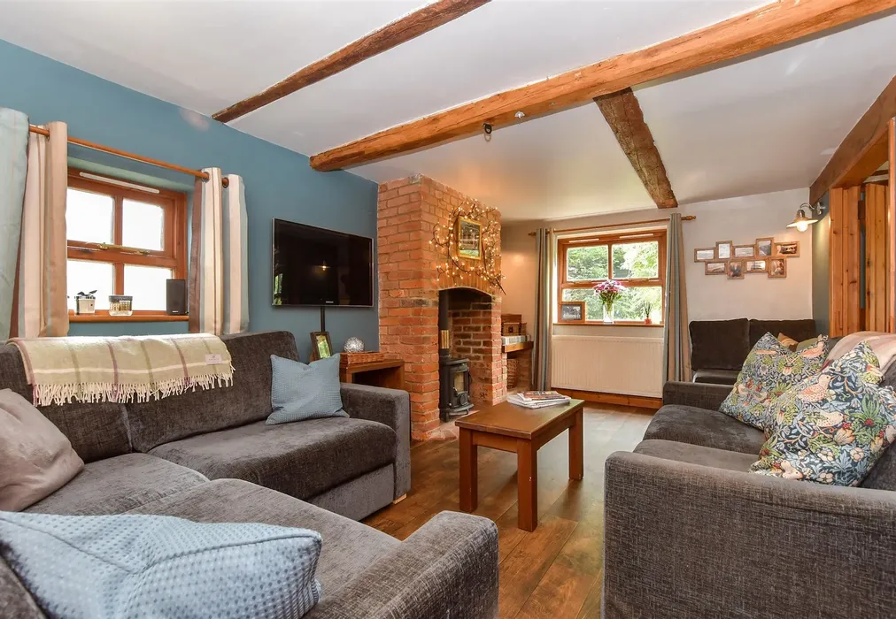 Living Room - Rhodes Minnis, Canterbury, Kent - Wards of Kent