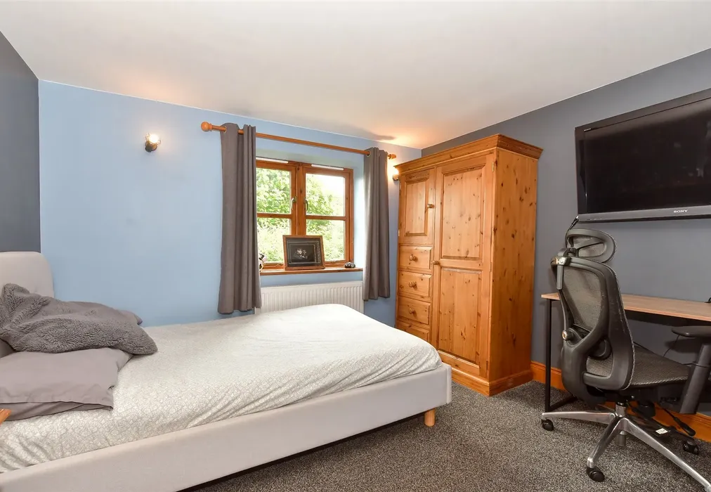 Bedroom 2 - Rhodes Minnis, Canterbury, Kent - Wards of Kent