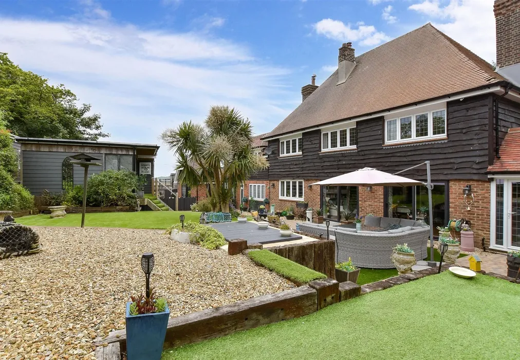 Rear Garden - Hillway Road, Bembridge, Isle of Wight - Wards of Kent