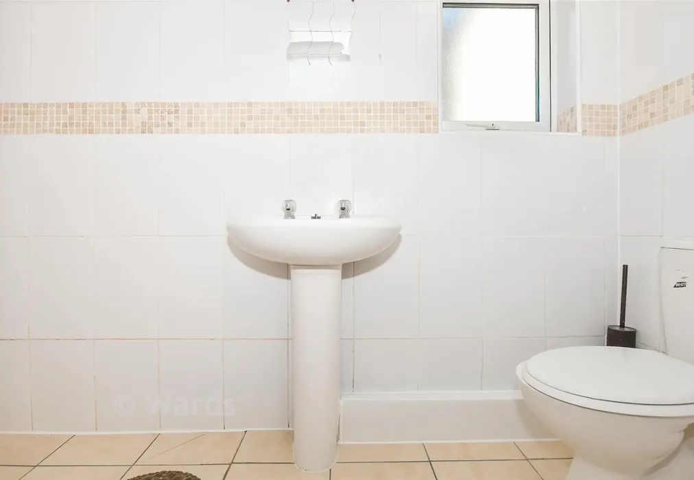 En-Suite Wet Room - Balmoral Road, Gillingham, Kent - Wards of Kent