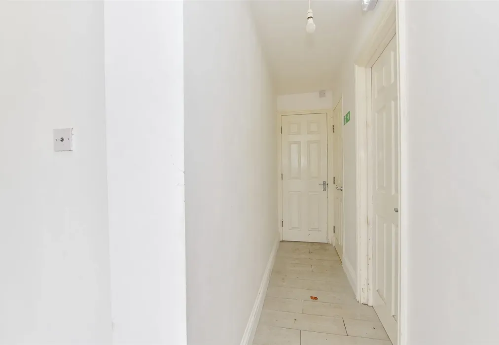 Hallway - St. Mary's Road, Ilford, Essex - Wards of Kent