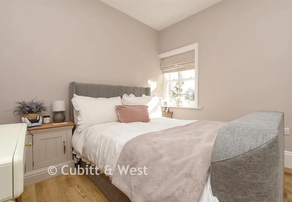 Bedroom 2 - Massetts Road, Horley, Surrey - Wards of Kent