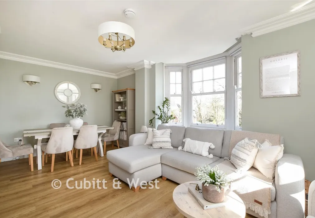 Lounge/Diner - Massetts Road, Horley, Surrey - Wards of Kent