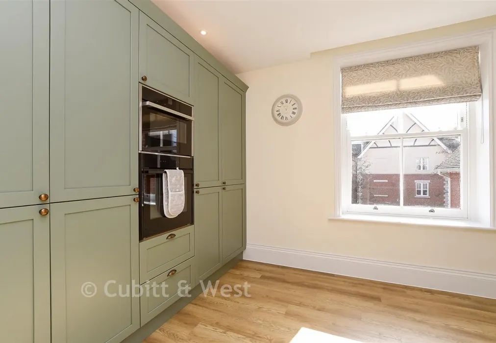Kitchen - Massetts Road, Horley, Surrey - Wards of Kent