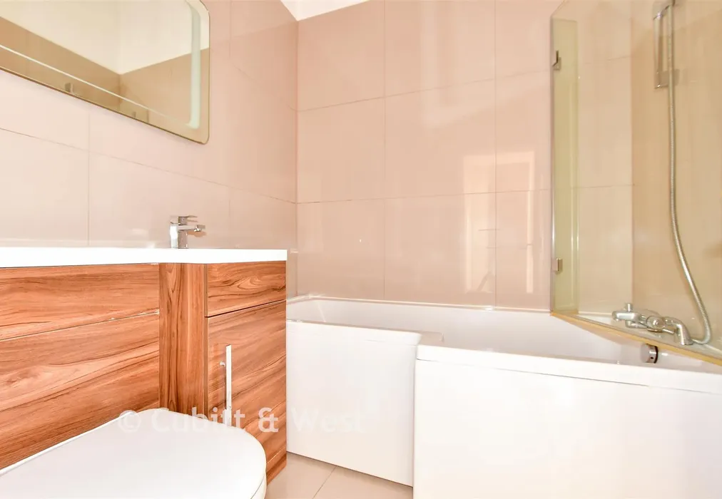 Bathroom - Southdowns Park, Haywards Heath, West Sussex - Wards of Kent