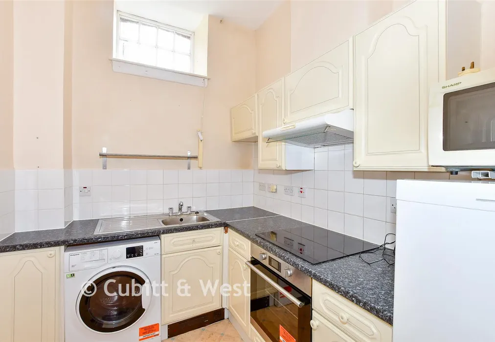 Kitchen - Southdowns Park, Haywards Heath, West Sussex - Wards of Kent
