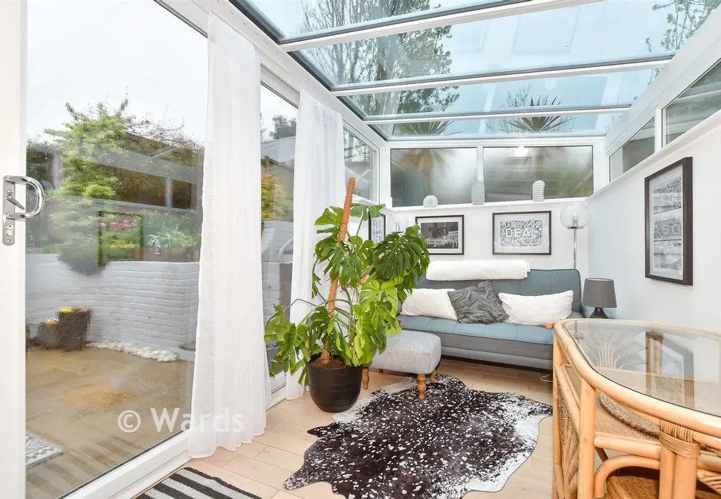 Living Room - Dover Road, Walmer, Deal, Kent - Wards of Kent