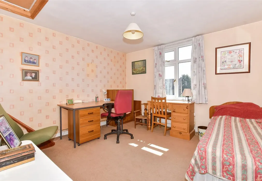 Bedroom 2 - Maidstone Road, Maidstone, Kent - Wards of Kent