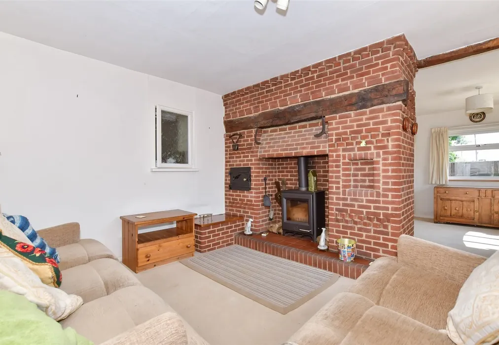 Lounge - Maidstone Road, Maidstone, Kent - Wards of Kent