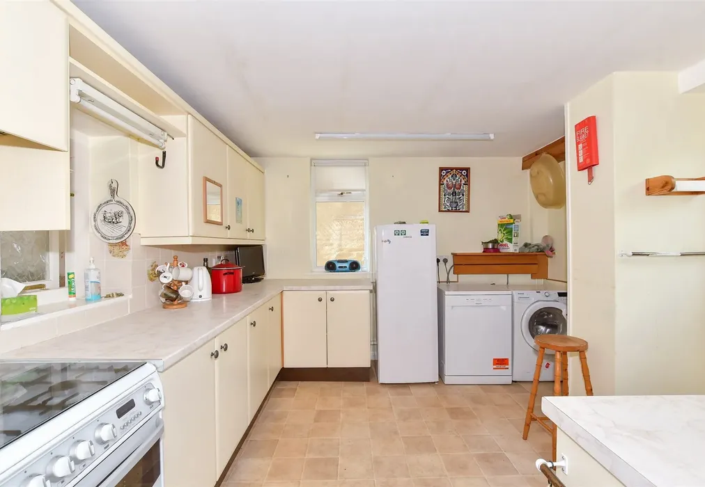 Kitchen - Maidstone Road, Maidstone, Kent - Wards of Kent