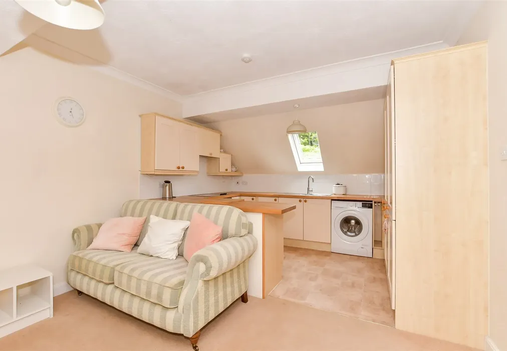 Kitchen - Chapel Road, Hothfield, Ashford, Kent - Wards of Kent