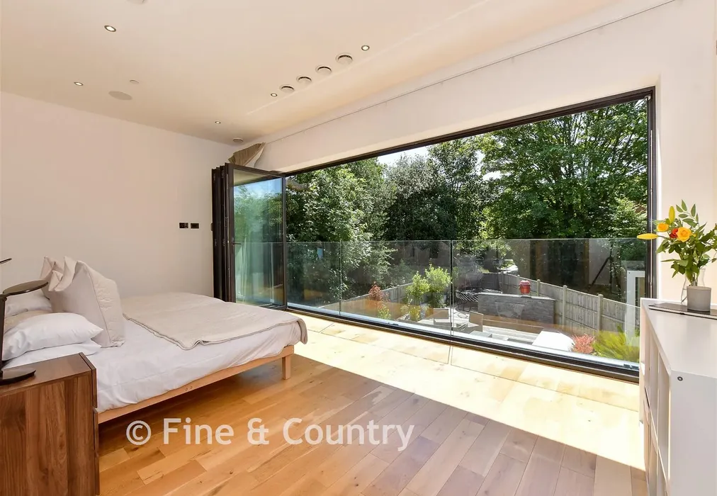 Bedroom - New Road, Lambourne End, Essex - Wards of Kent