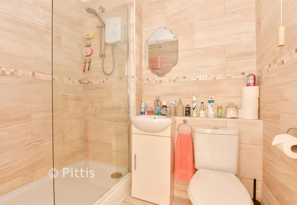 Shower Room - Green Lane, Shanklin, Isle of Wight - Wards of Kent