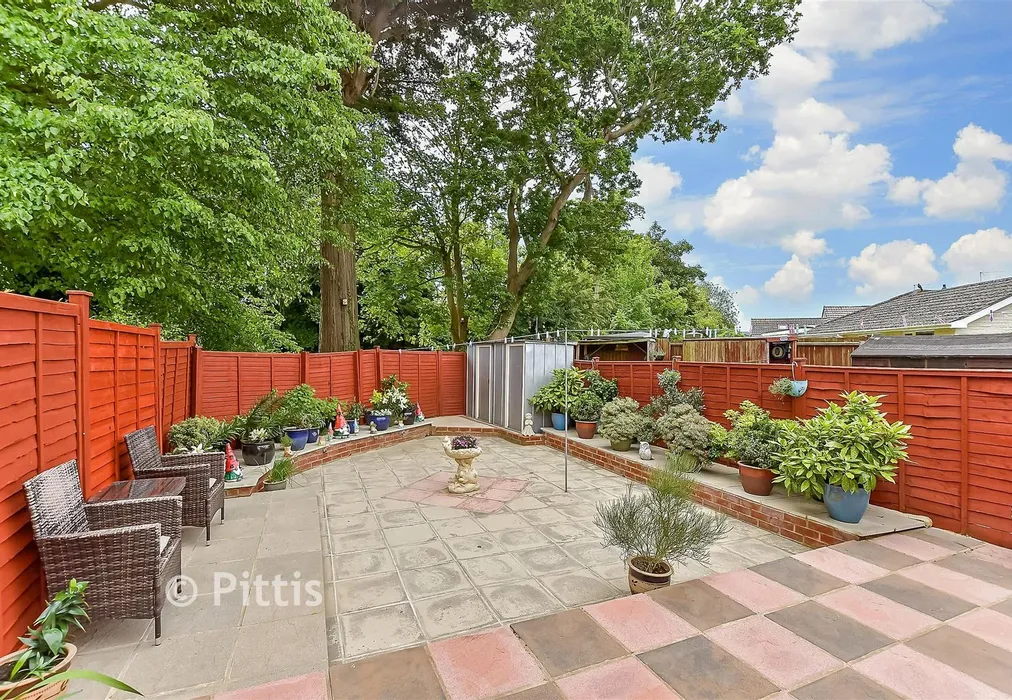 Rear Garden - Green Lane, Shanklin, Isle of Wight - Wards of Kent