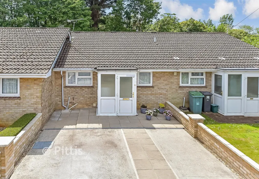 Front Aspect - Green Lane, Shanklin, Isle of Wight - Wards of Kent