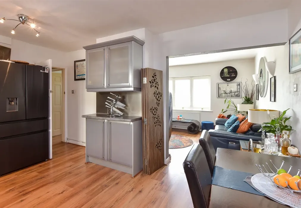 Kitchen - Midhurst Rise, Brighton, East Sussex - Wards of Kent
