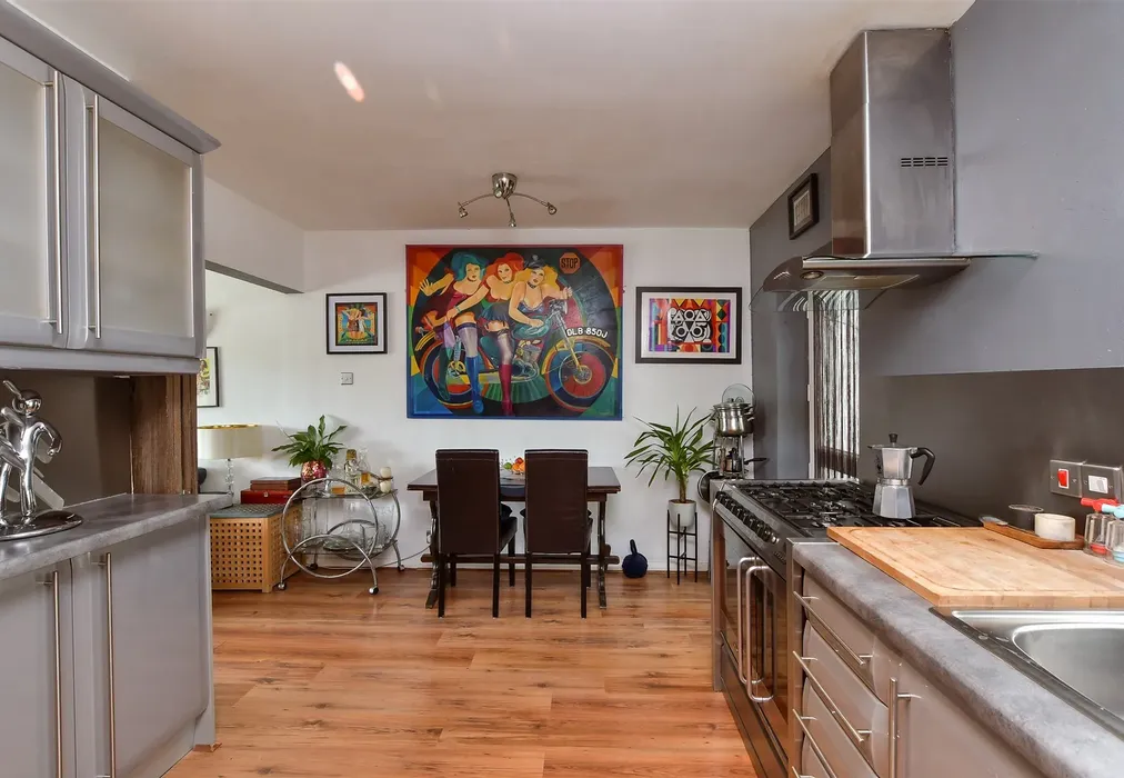 Kitchen - Midhurst Rise, Brighton, East Sussex - Wards of Kent