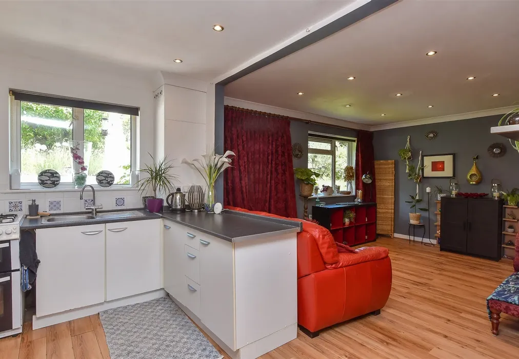 Annexe Kitchen - Midhurst Rise, Brighton, East Sussex - Wards of Kent