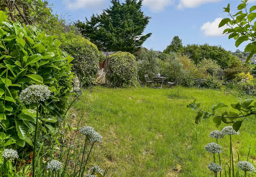 Rear Garden - Midhurst Rise, Brighton, East Sussex - Wards of Kent