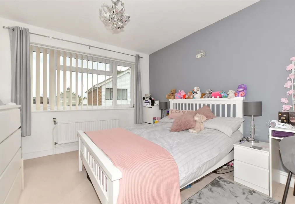 Bedroom 2 - Pay Street, Densole, Folkestone, Kent - Wards of Kent