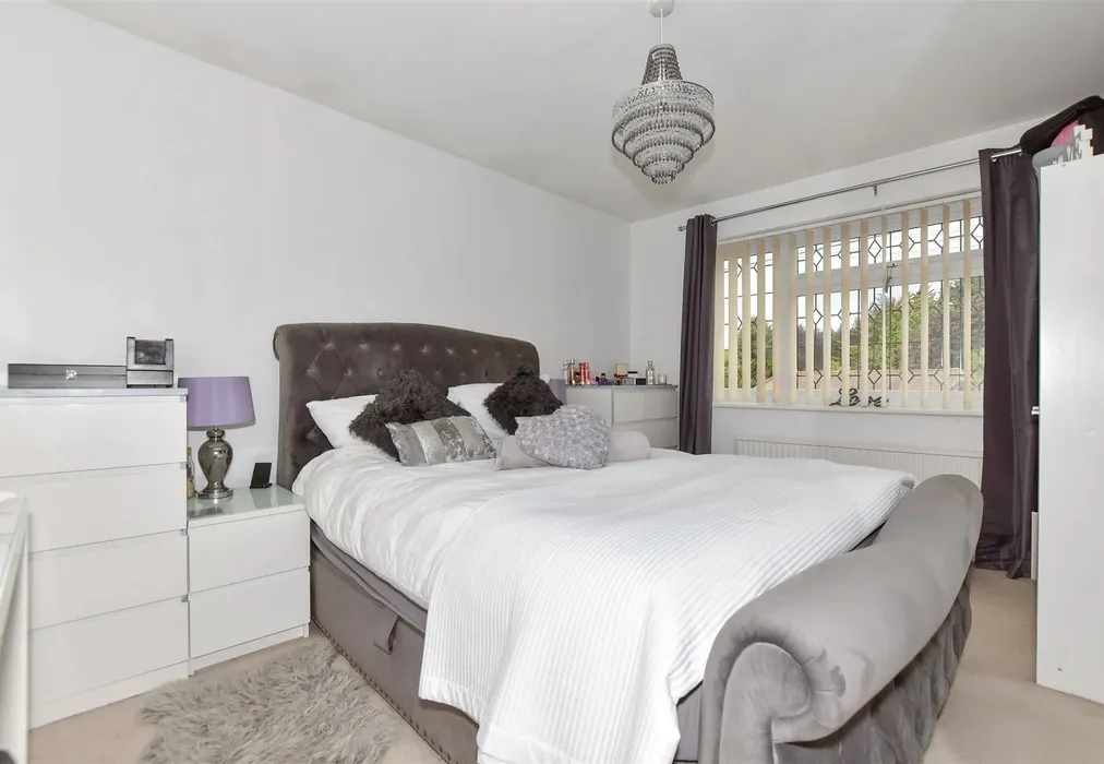 Bedroom 1 - Pay Street, Densole, Folkestone, Kent - Wards of Kent