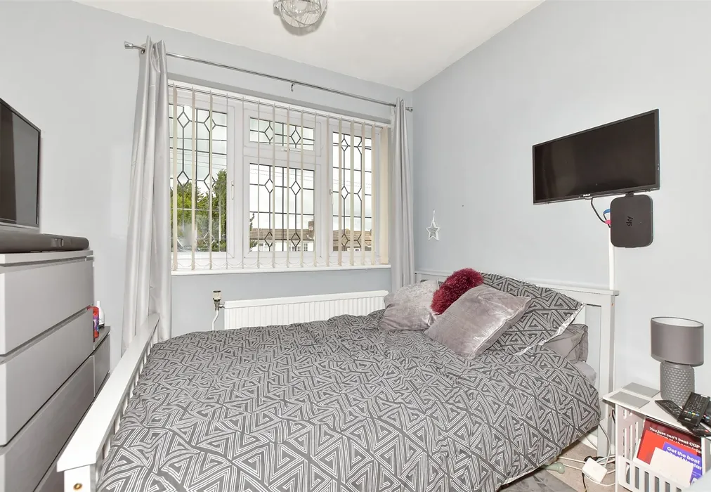 Bedroom 3 - Pay Street, Densole, Folkestone, Kent - Wards of Kent