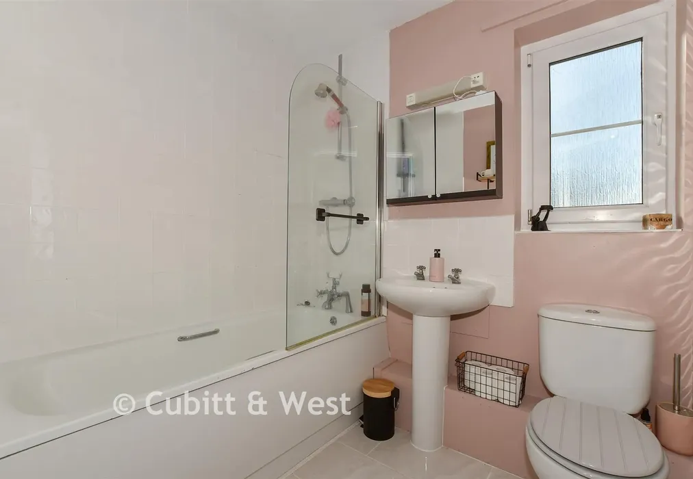 Bathroom - Roberts Way, Cranleigh, Surrey - Wards of Kent
