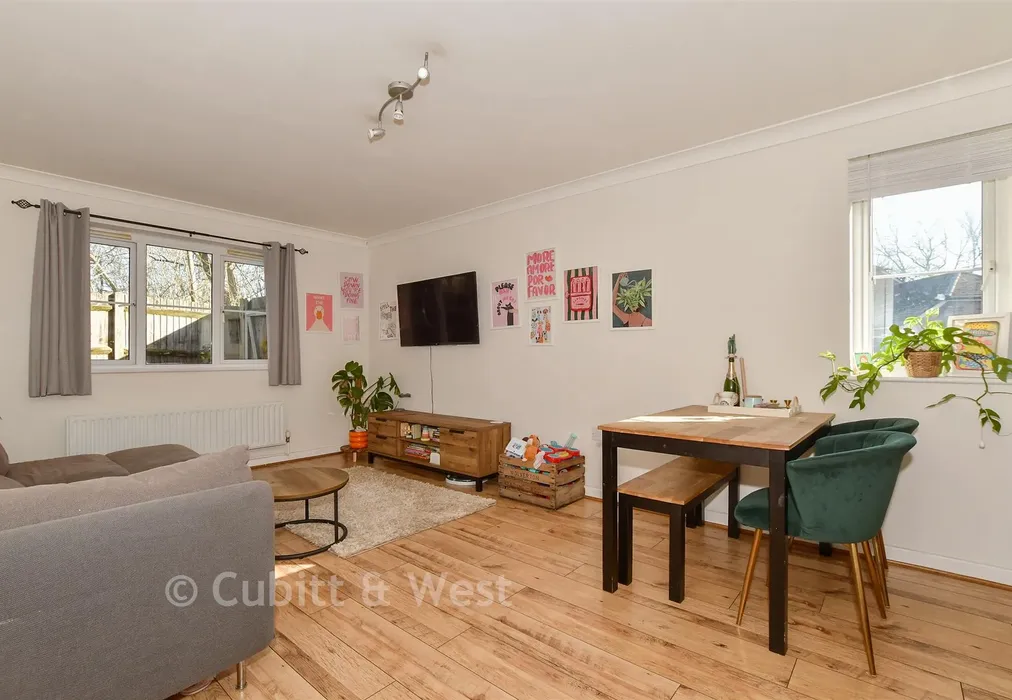 Lounge/Diner - Roberts Way, Cranleigh, Surrey - Wards of Kent