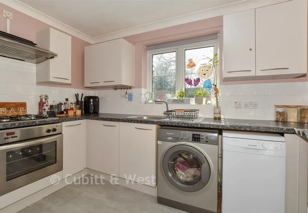 Kitchen - Roberts Way, Cranleigh, Surrey - Wards of Kent