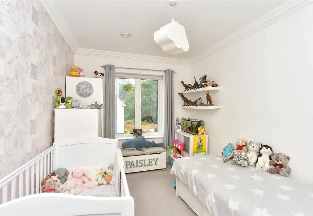 Bedroom 2 - Lambe Close, Holborough Lakes, Snodland, Kent - Wards of Kent