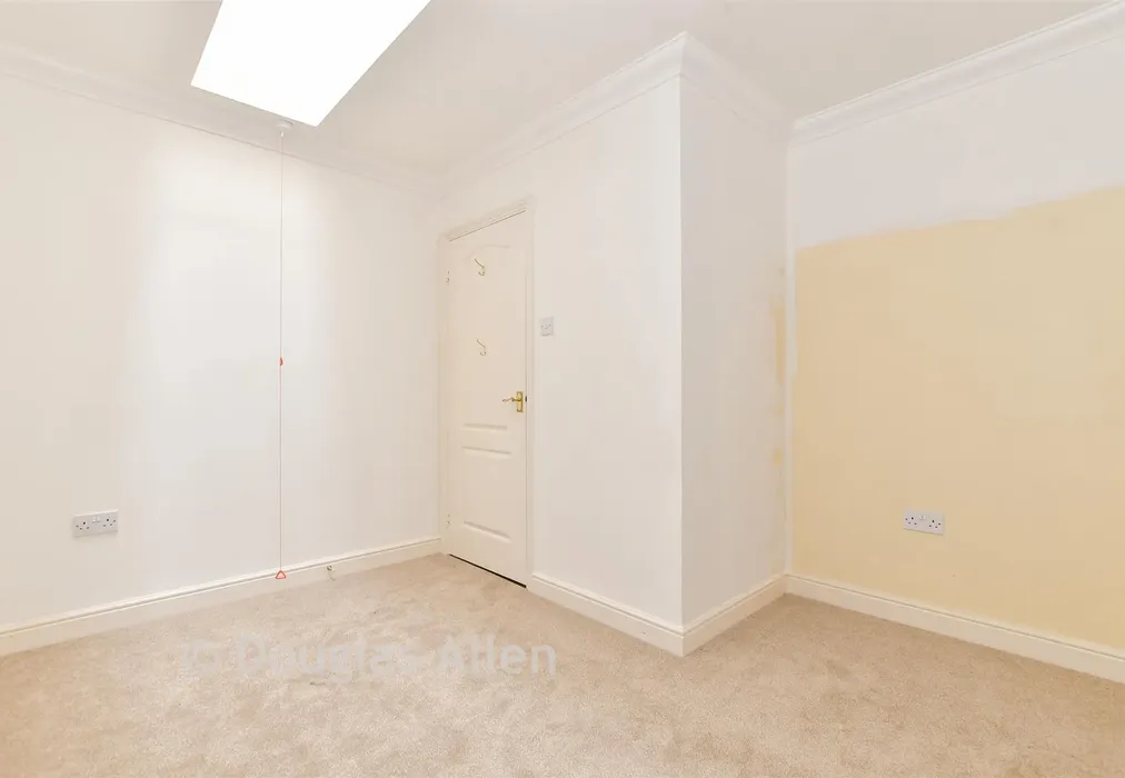Bedroom 2 - Main Road, Gidea Park, Essex - Wards of Kent