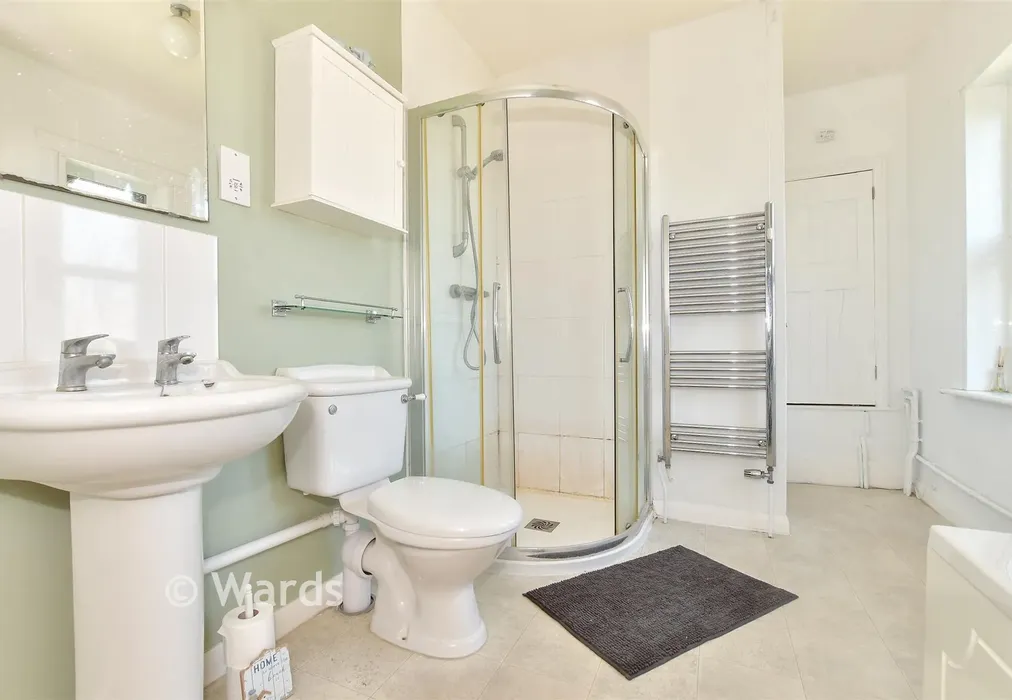 Bathroom - Manor Road, Folkestone, Kent - Wards of Kent