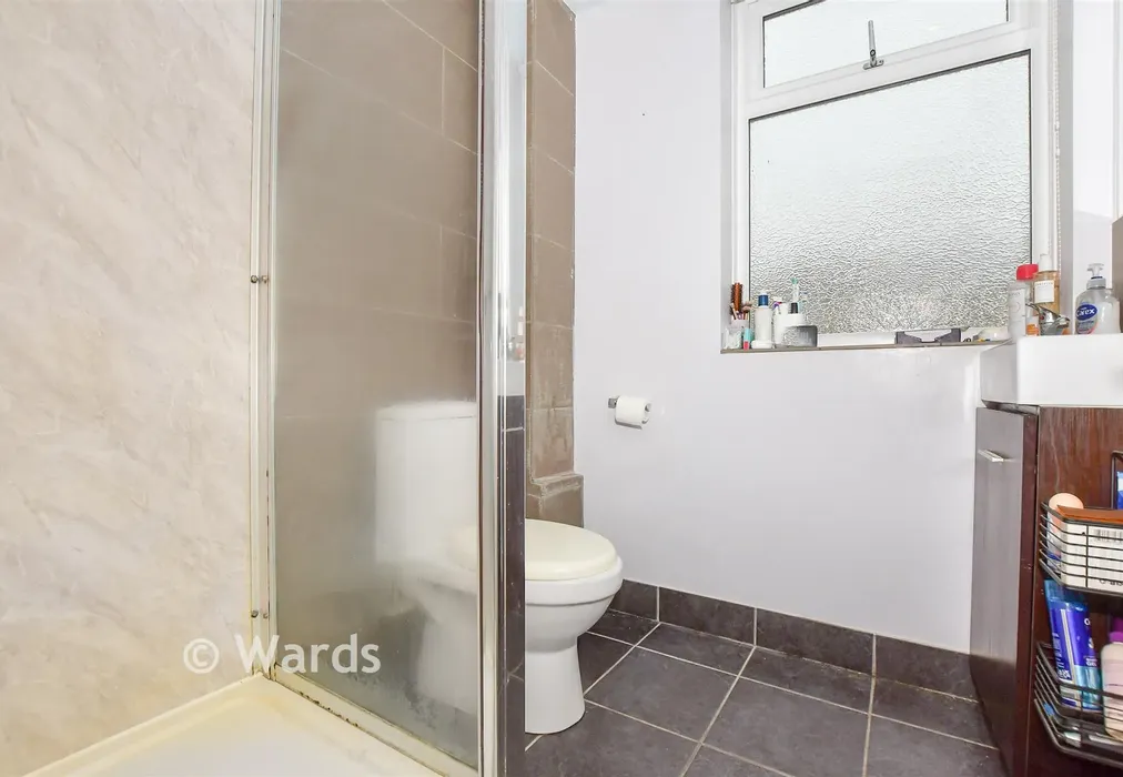 Shower Room - Mansfield Walk, Maidstone, Kent - Wards of Kent