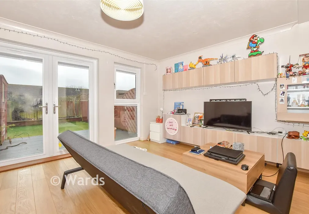 Lounge - Mansfield Walk, Maidstone, Kent - Wards of Kent