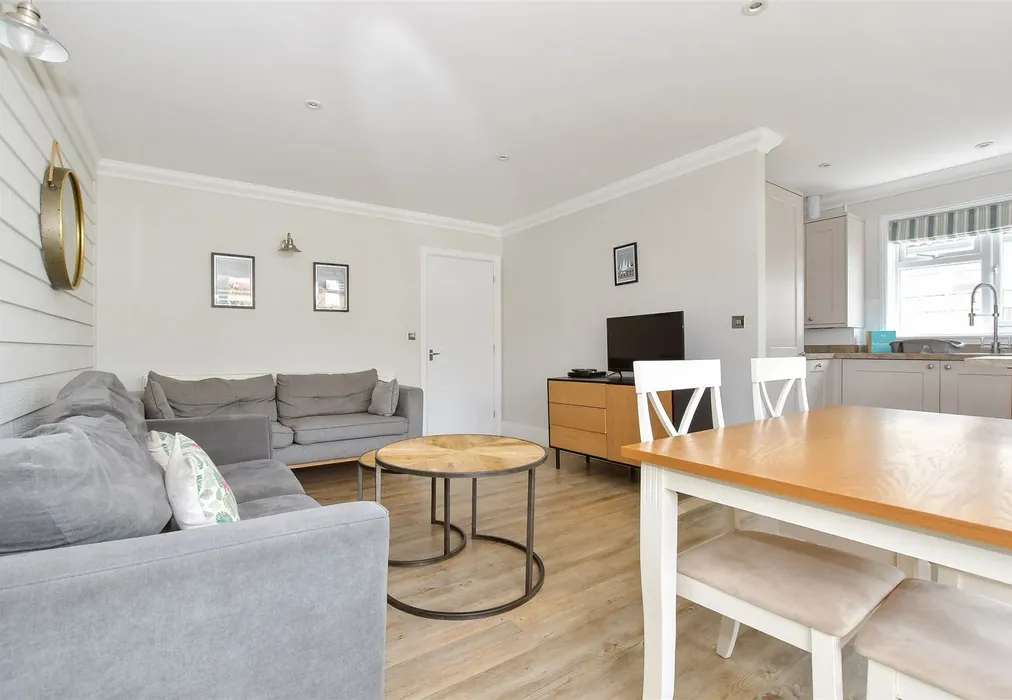 Lounge/ Dining Area - Fort Warden Road, Totland Bay, Isle of Wight - Wards of Kent