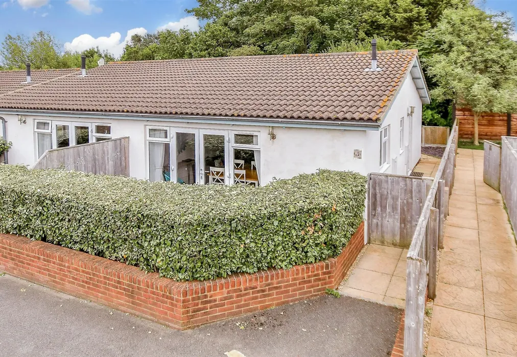 Front Web - Fort Warden Road, Totland Bay, Isle of Wight - Wards of Kent