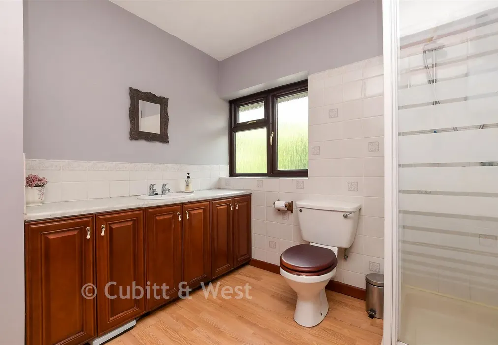 Shower Room - Horley Road, Charlwood, Horley, Surrey - Wards of Kent