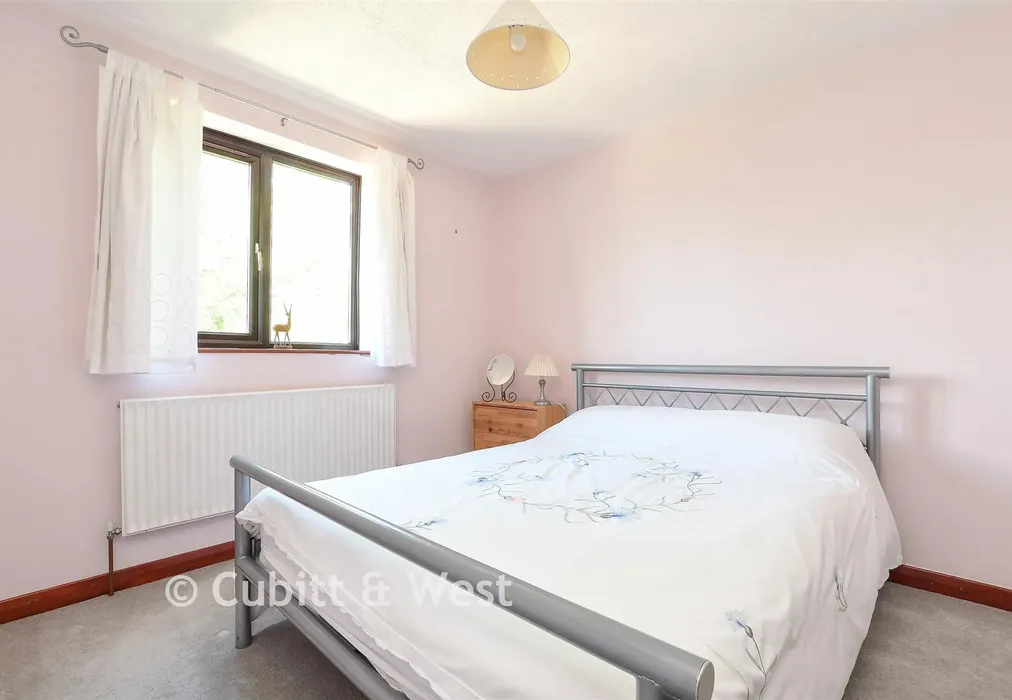 Bedroom 4 - Horley Road, Charlwood, Horley, Surrey - Wards of Kent