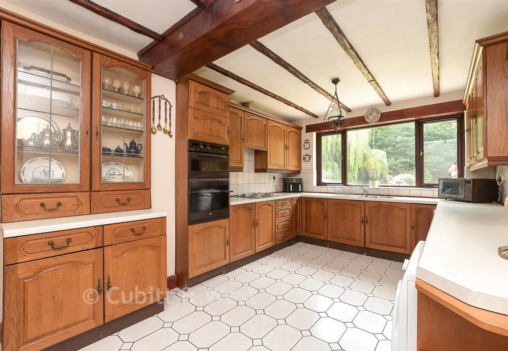 Kitchen/Breakfast Room - Horley Road, Charlwood, Horley, Surrey - Wards of Kent