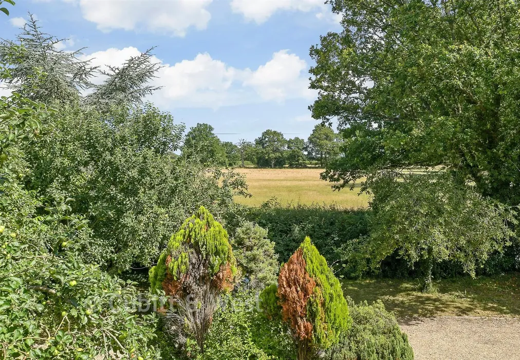 Views To Front - Horley Road, Charlwood, Horley, Surrey - Wards of Kent
