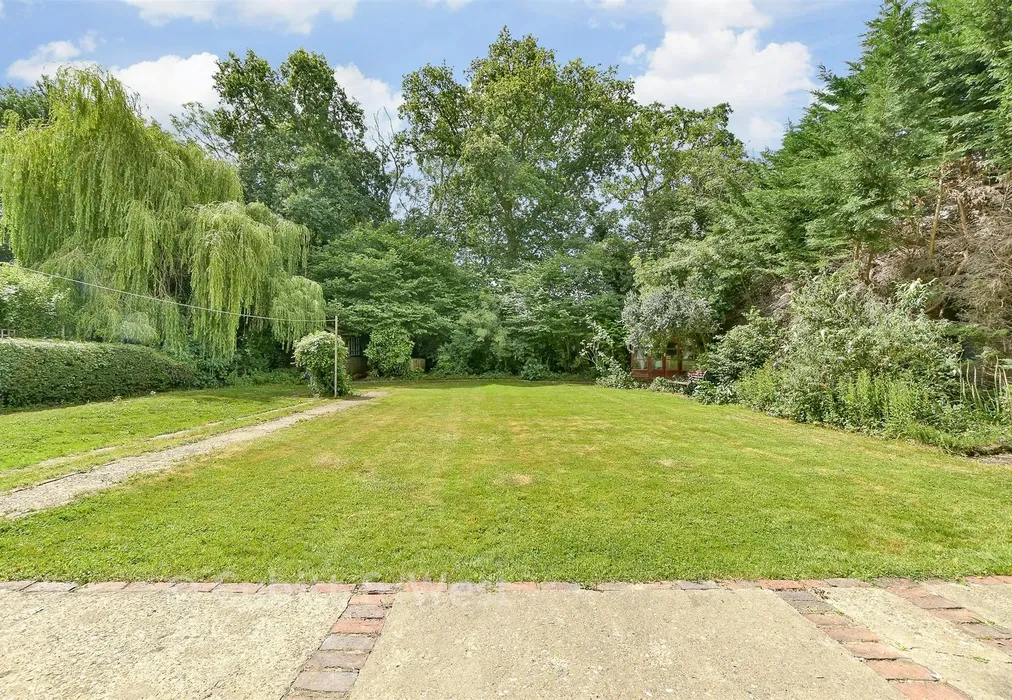Rear Garden - Horley Road, Charlwood, Horley, Surrey - Wards of Kent