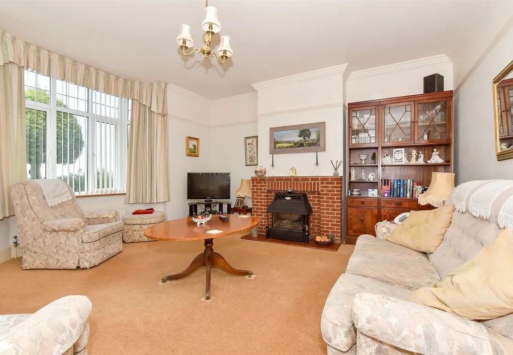 Lounge - Dover Road, Walmer, Deal, Kent - Wards of Kent