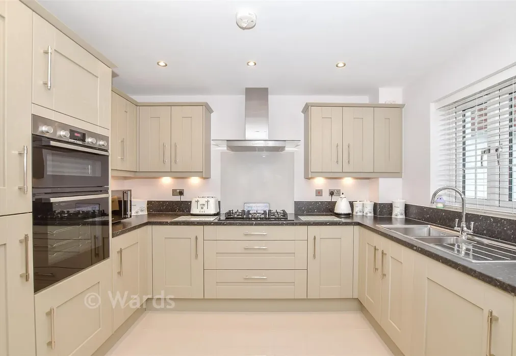 Kitchen - Greensand Meadow, Sutton Valence, Maidstone, Kent - Wards of Kent
