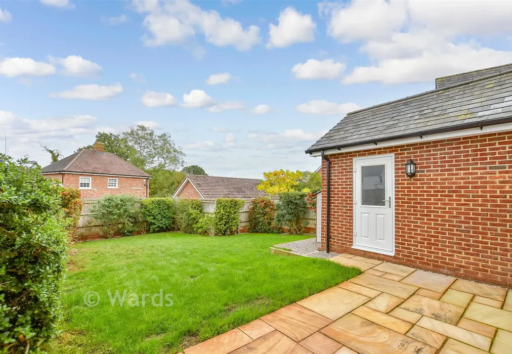 Rear Garden 1 - Greensand Meadow, Sutton Valence, Maidstone, Kent - Wards of Kent