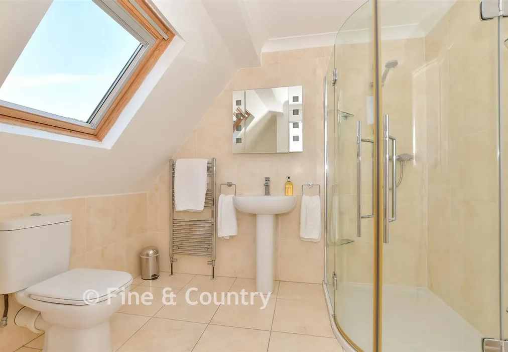 En-Suite Shower Room - Whitwell, Ventnor, Isle of Wight - Wards of Kent