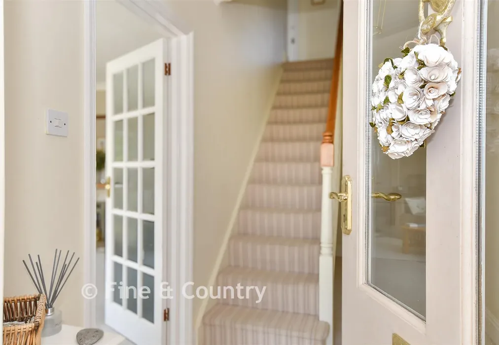 Internal Lifestyle Photograph - Whitwell, Ventnor, Isle of Wight - Wards of Kent