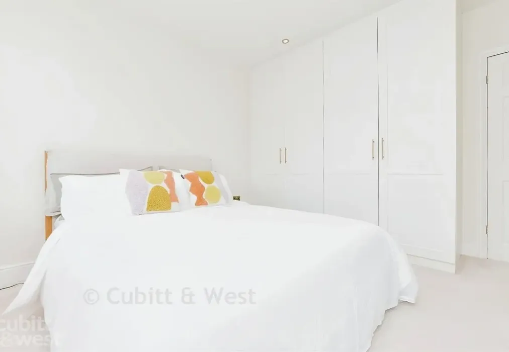 Bedroom 2 26 - Gordon Road, Redhill, Surrey - Wards of Kent